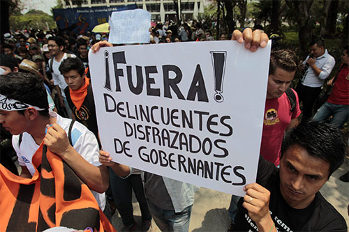 Campesinos guatemaltecos en marcha pedirán renuncia de Jimmy Morales